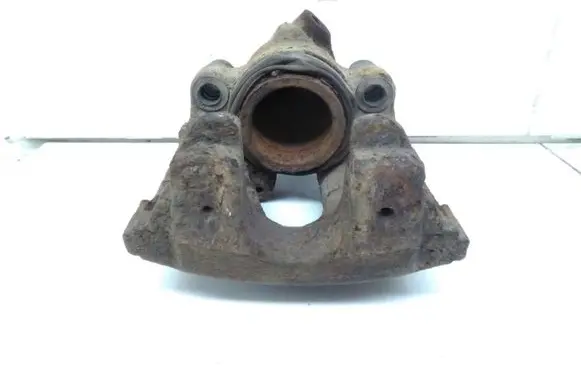 Mercedes-Benz E W210 Front brake caliper