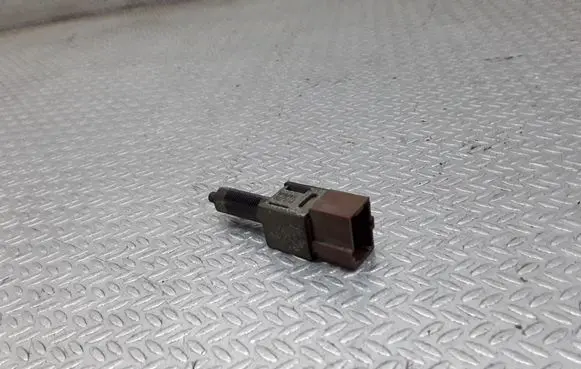 Nissan Primera Brake pedal sensor switch