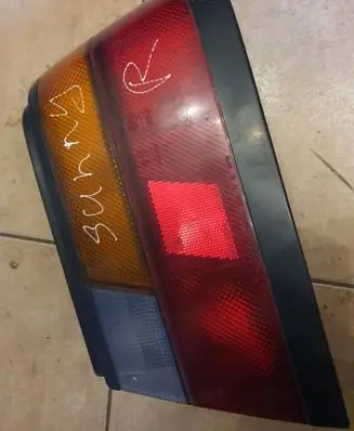 Nissan Sunny Rear/tail lights 7r01282 Iki4390R Iki7222R