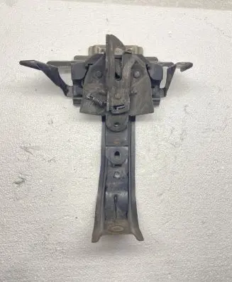 Mitsubishi Grandis Engine bonnet/hood lock/catch