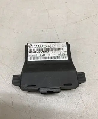 Volkswagen Caddy Gateway control module 1K0907530L 1K0907951 5WK50011B