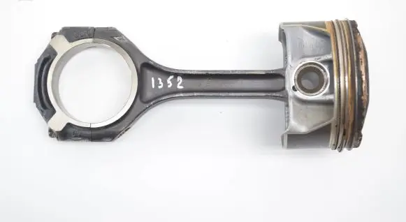 Mercedes-Benz SL R231 Piston with connecting rod