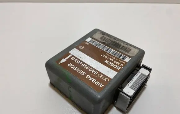 Audi A6 S6 C5 4B Airbag control unit/module 8A0959655B 0285001037