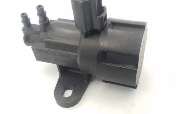 Ford Mondeo MK II Turbo solenoid valve F57E9J459CA
