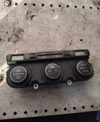 Volkswagen Touran I Climate control unit