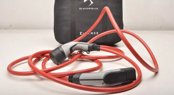 Citroen DS3 Battery charger (optional) H07BZ5F