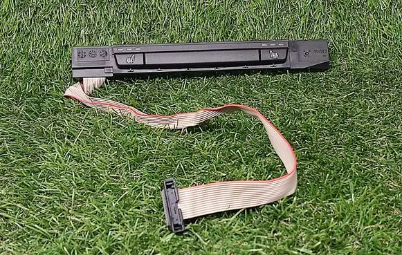 BMW 1 E82 E88 Seat heating switch 6962589 6131696258902