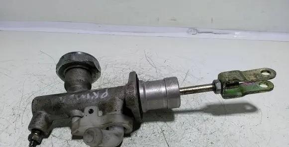 Nissan Primera Clutch master cylinder