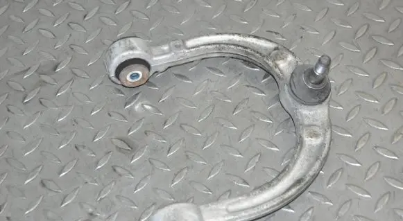 Mercedes-Benz ML W164 Front lower control arm/wishbone