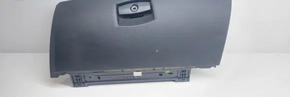 BMW 5 E60 E61 Glove box lid/cover 7063460