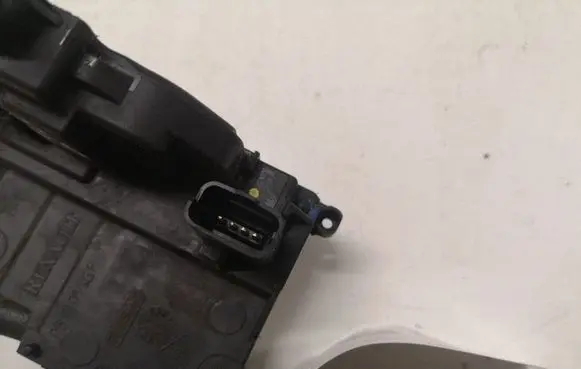 Renault Scenic III - Grand scenic III Front door lock 15011A