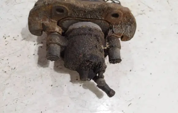 Volvo C30 Front brake caliper