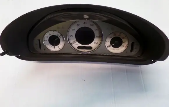 Mercedes-Benz CLK A209 C209 Speedometer (instrument cluster) A2095409811