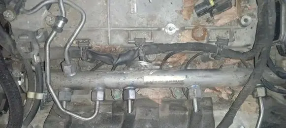 Fuel main line pipe