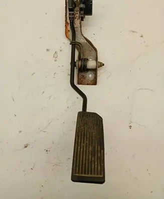 Nissan X-Trail T30 Accelerator throttle pedal 18919AM810