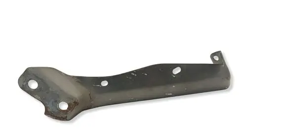 Nissan X-Trail T32 Fender mounting bracket 