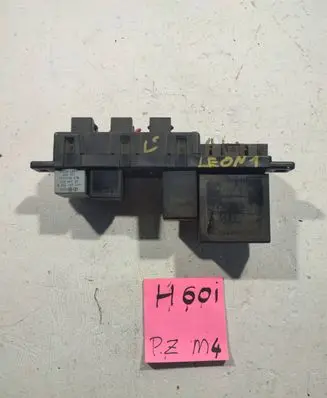 Seat Leon (1M) Other relay 4B0955531A