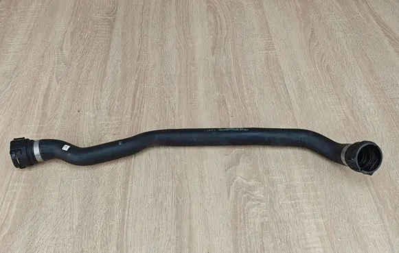 BMW 5 G30 G31 G38 Engine coolant pipe/hose 8678506