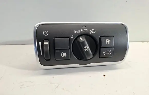 Volvo V60 Light switch 30739448