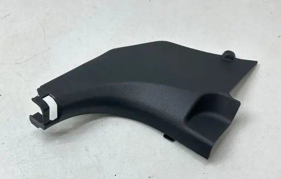 Foot area side trim