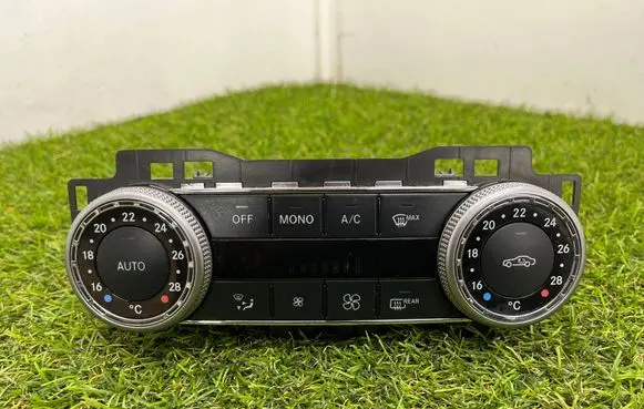Mercedes-Benz C W204 Climate control unit 2048304190
