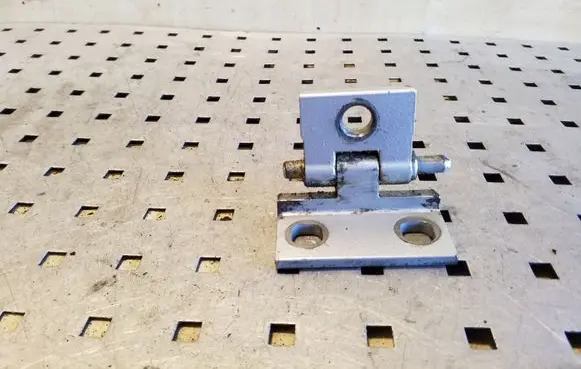 Volvo S60 Front door lower hinge 