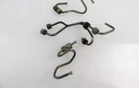 Renault Thalia I Fuel injector supply line/pipe 
