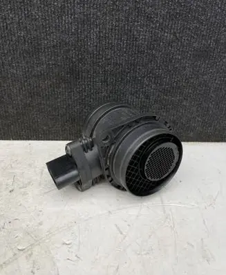 Volkswagen Caddy Mass air flow meter 0281002531 038906461