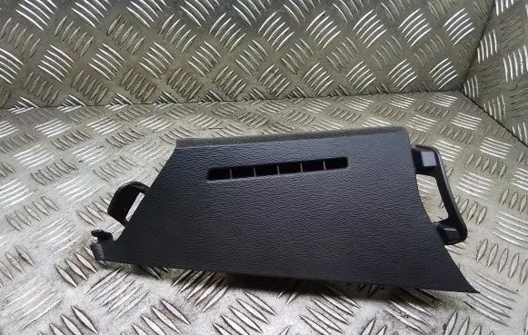 Toyota Prius+ (ZVW40) Panel trim 62226030A 6222647010