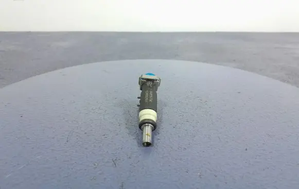 Jeep Compass Fuel injector 04891577AC