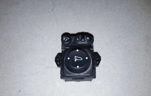 Honda CR-V Wing mirror switch T2AJ010