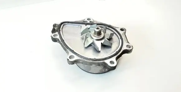 Toyota Avensis T250 Water pump AISIN4BF