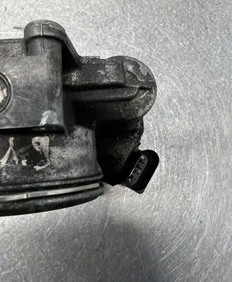 Volkswagen Touran I Throttle valve 03G128063JV