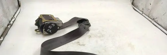 Audi A4 S4 B5 8D Front seatbelt 560682500 8D0857705D