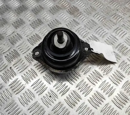 Audi Q7 4L Engine mount bracket 7L6199131A