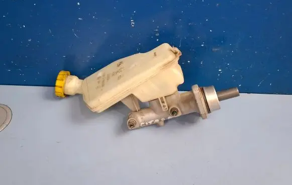 Citroen C3 Master brake cylinder 320670938 32662870