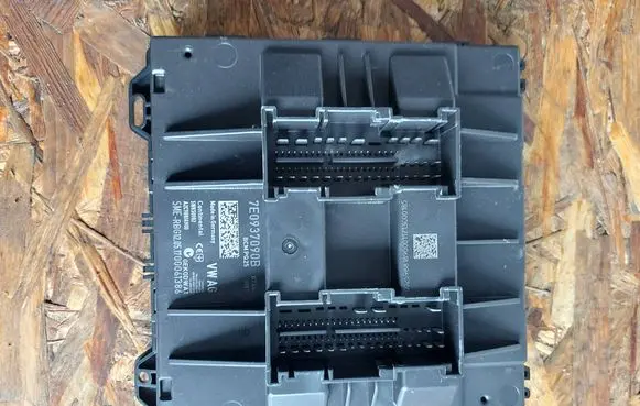 Volkswagen Transporter - Caravelle T6 Comfort/convenience module 7E0937090B