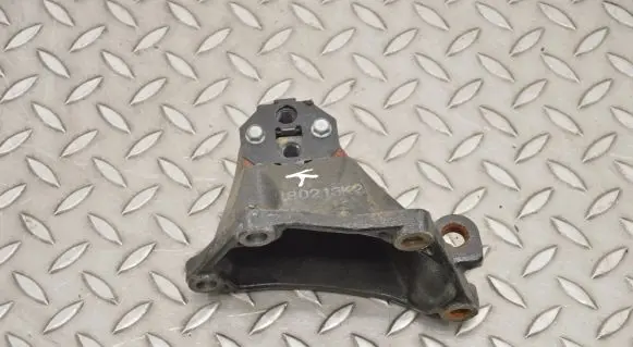 Hyundai Tucson TL Engine mounting bracket 180213K2