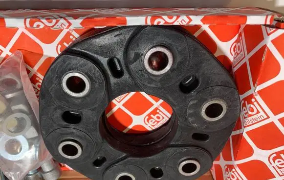 Mercedes-Benz GLK (X204) Rear prop shaft donut coupling/joint 0004111100S1 0004111100
