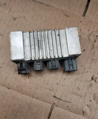 Toyota Hilux (AN10, AN20, AN30) Glow plug pre-heat relay 2855130010
