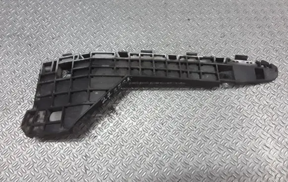Honda FR-V Rear bumper mounting bracket