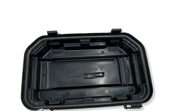 BMW 2 F22 F23 Fuse box cover 9224872