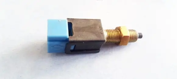 Nissan Almera Brake pedal sensor switch