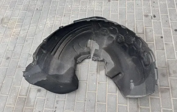 Volkswagen Touareg III Rear arch fender liner splash guards 760810970A