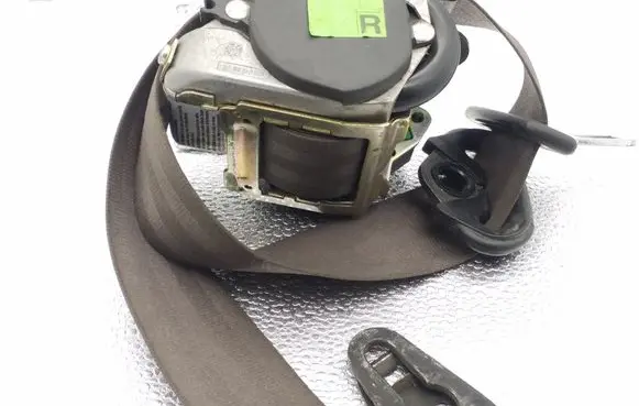 Audi A4 S4 B5 8D Front seatbelt 8E0857706C 561034800A