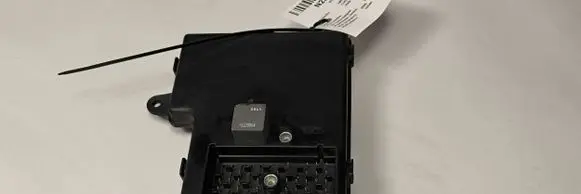 Chevrolet HHR Central body control module 25945048