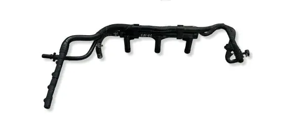 Audi A5 8T 8F Fuel distributor 06E133681L 06E133790AA