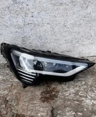 Audi e-tron Headlight/headlamp 4KE941040
