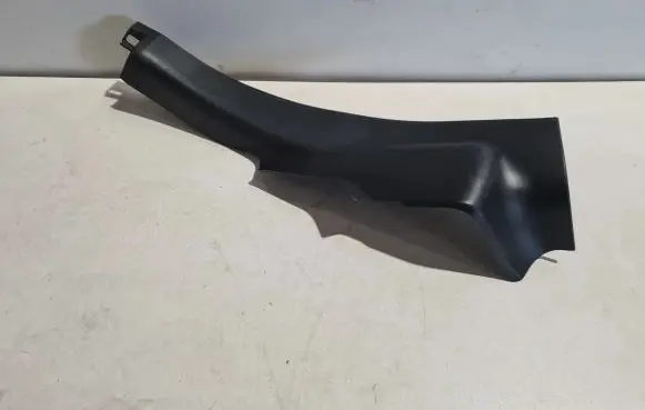 Maserati Ghibli Rear sill trim cover 6700113650