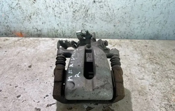 Opel Meriva B Rear brake caliper